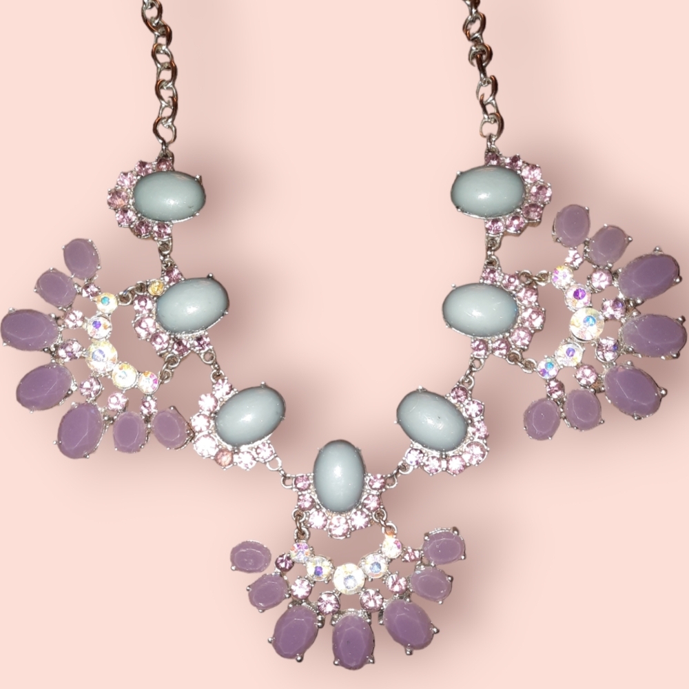 Statement bib necklace adjustable length silvertone